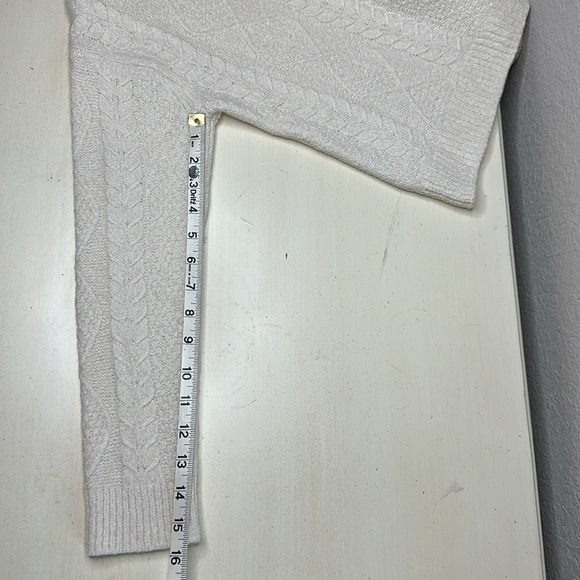 Vince Merino Wool Blend Cream Long Sleeve Crew Neck Cable Knit Sweater Size M - Picture 14 of 14